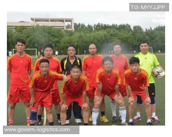 江苏足球队奋勇争先力争佳绩展现团队精神与拼搏风采